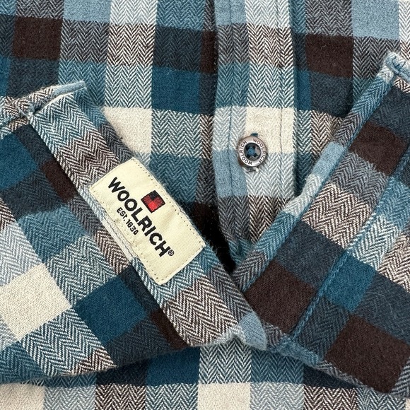 Woolrich Flannel Shirt Men's XL Blue White Plaid Thick Cotton Herringbone Weave - Picture 8 of 13